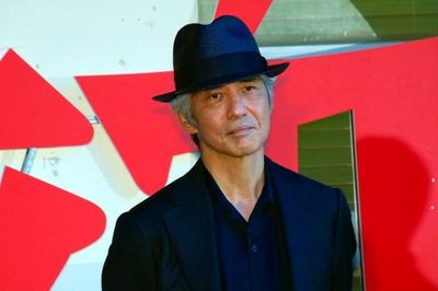 『銃2020』の完成発表記者会見に登壇した佐藤浩市