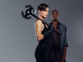 シャーリーズ・セロンとキキ・レインに直撃インタビュー！