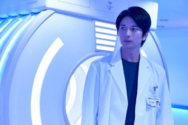 【写真を見る】人気シリーズ最新作のテーマは“医療AI”！近未来を予言する衝撃のストーリーとは…