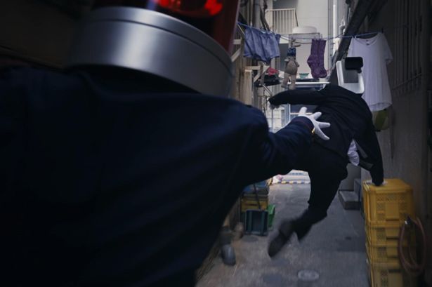 カメラ男を捕らえるまでもう少し …！