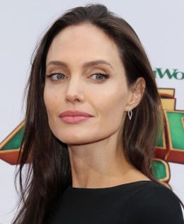 子どもたちとの外出がたびたび目撃されるように