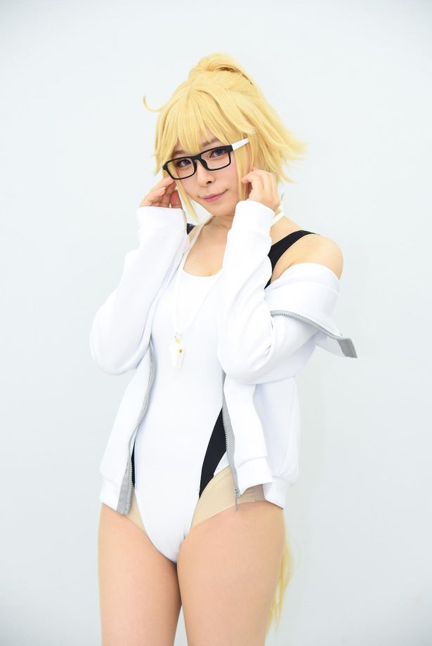 「Fate/Grand Order」のジャンヌ・ダルクに扮する そうたろうさん