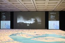 入口を抜けると、1/1000スケールの模型で再現された東京の街並みが広がる