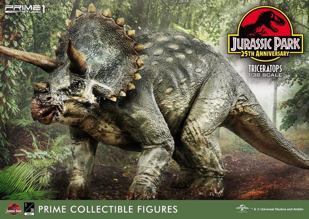 草食恐竜の代表格トリケラトプス！（「プライムコレクタブルフィギュア ジュラシック・パーク トリケラトプス」）