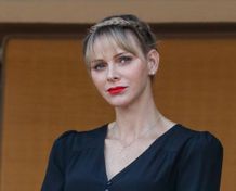ツール・ド・フランスの開会式に出席したシャルレーヌ公妃の髪型が話題に