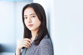 『宇宙でいちばんあかるい屋根』で映画初主演を務めた清原果耶