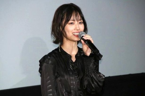 水崎ツバメ役の山下美月