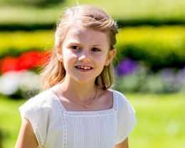 スウェーデンのエステル王女、成長した姿が話題に