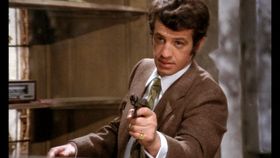 『オー！』では、彼のファッションセンスにも注目したい