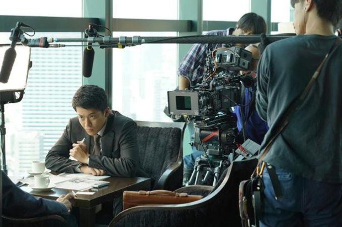 フィクションを超越した不可解なおもしろさ…小栗旬＆星野源の新たな“未解決事件”映画『罪の声』