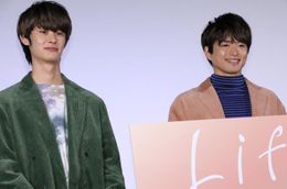 仲睦まじい様子を見せた白洲迅と楽駆