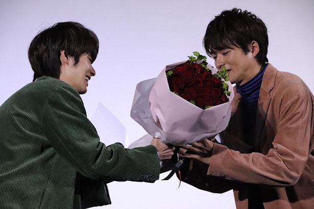 バラの花束をプレゼント！