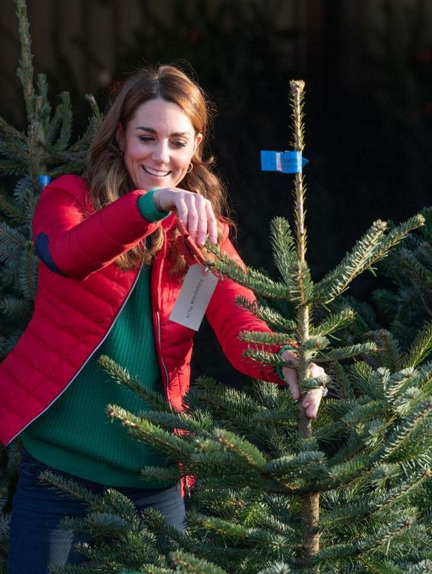 毎年キャサリン妃のクリスマスファッションも話題に