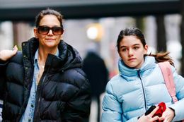 ケイティ・ホームズとスリ・クルーズが久々に母娘デート