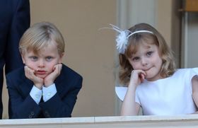モナコの双子たち、ナショナル・デーの式典の裏側を公開