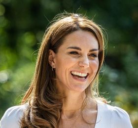 初スピーチ時の懐かしのワンピースが復活