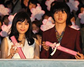 川口春奈＆山崎賢人、お互いへの想いを告白！
