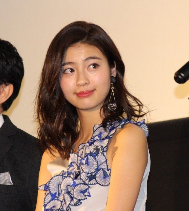 初日舞台挨拶に登壇した高橋春織