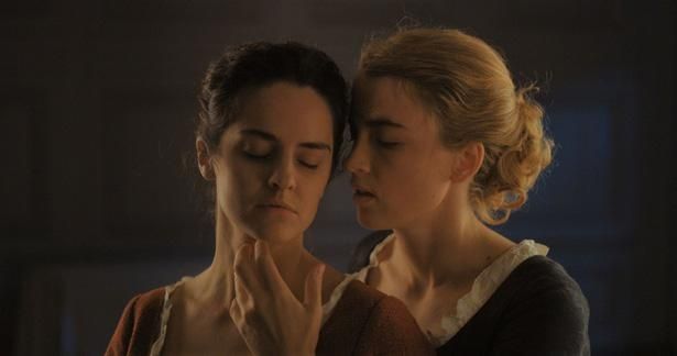 カンヌ国際映画祭では脚本賞とクィア・パルム賞に輝いた(『燃ゆる女の肖像』)
