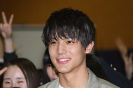 『きょうのキラ君』のサプライズイベントに登場した中川大志