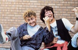 いまでもカルト的な人気を誇るシリーズ1作目『ビルとテッドの大冒険』