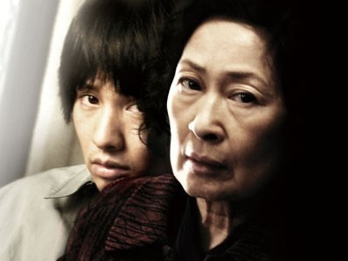 韓国の熟女 女優 セックス 映画 冒頭が意味深!?『母なる証明』のおばさんの“舞い”に仰天｜最新の映画ニュースならMOVIE WALKER PRESS