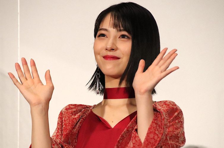 浜辺美波「家から出たくない」と超インドア宣言！「山に登ってよかった」とロケ秘話も