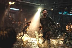 『新感染半島』に「君と世界が終わる日に」…年末年始はおこたにゾンビ！