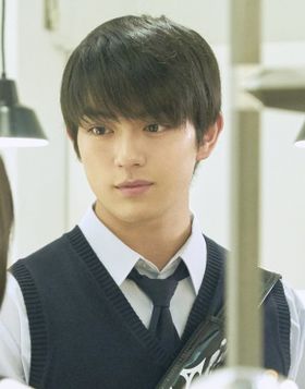 「イケメン過ぎる！」と話題の真剣佑。2017年も出演作が続々公開！