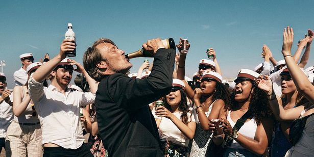 北欧の至宝、マッツ・ミケルセン主演の『Another Round(英題)』