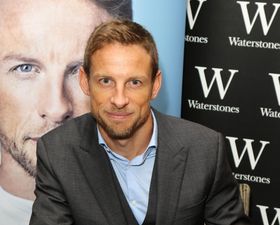 元F1チャンピオンのジェンソン・バトンに第2子誕生