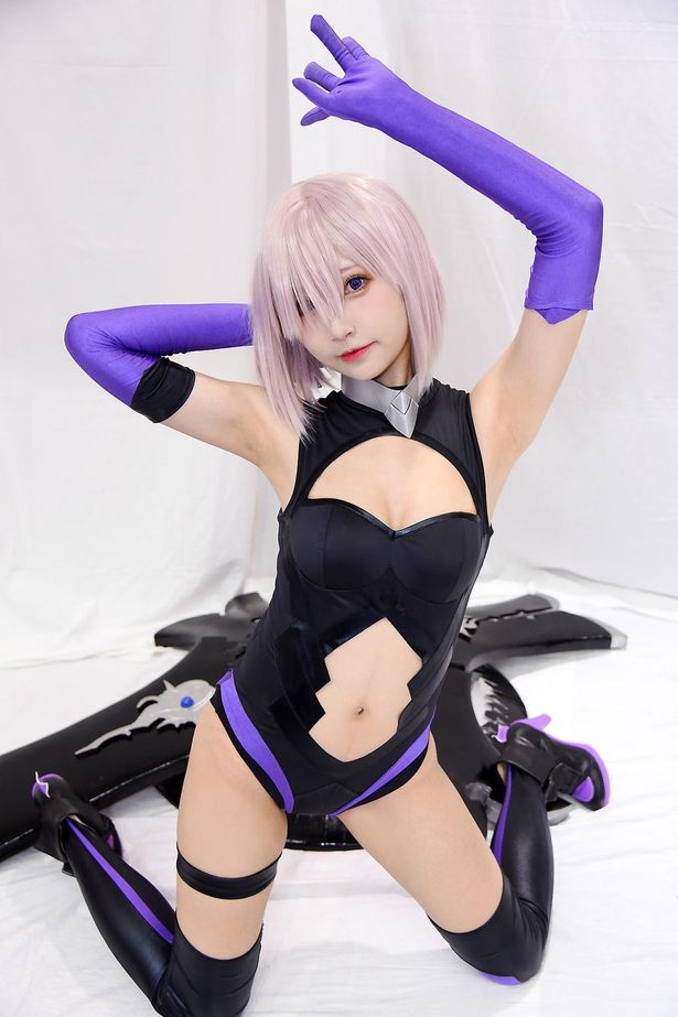 「Fate/Grand Order」のマシュ・キリエライトに扮する小柔SeeUさん