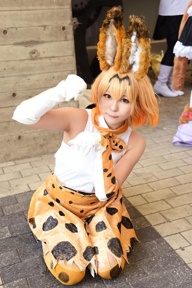 「けものフレンズ」のサーバルに扮する千都ちひろさん