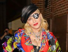 マドンナ、プライベートジェットで子どもたちと5か国を移動