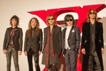 映画『WE ARE X』の舞台挨拶に登壇したX JAPANのメンバー