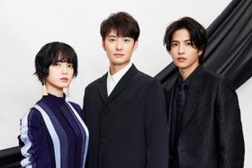 『さんかく窓の外側は夜』で共演した岡田将生、志尊淳、平手友梨奈