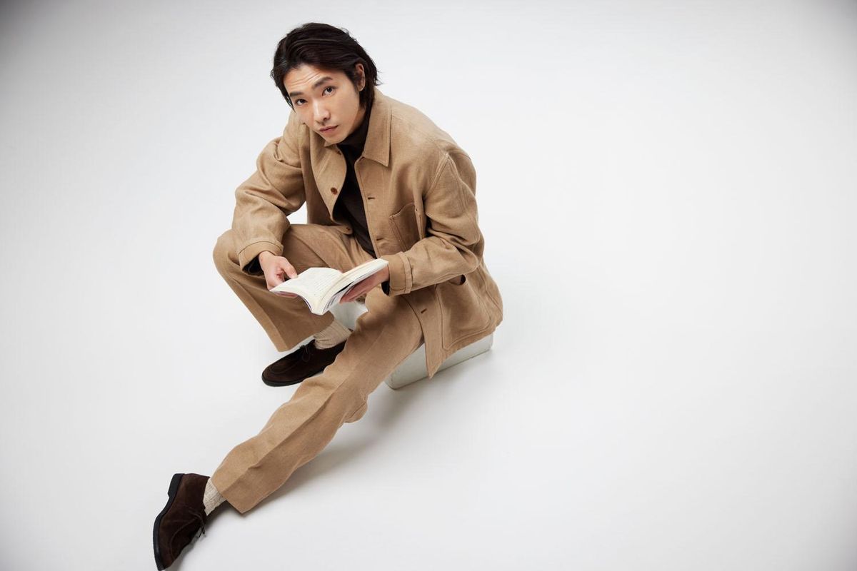 心の傷は「“癒す”のではなく“癒える”もの」柄本佑が語る、役者としての