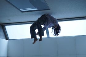 『犬鳴村』につづく“恐怖の村”シリーズ第2弾『樹海村』がついに公開！