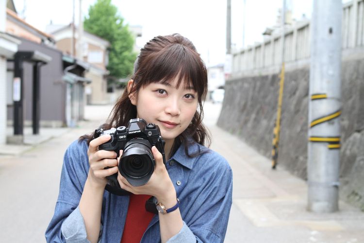 深川麻衣が『おもいで写眞』ヒロインを好演！その魅力を監督が写真と共に語る