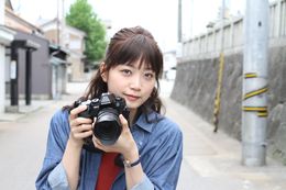 主演の深川麻衣の魅力を、数々の写真公開とあわせて熊澤尚人監督が語る！