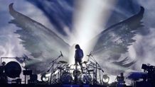 国内外の音楽シーンに多大な影響を与えてきたバンド、X JAPANの歴史が明らかに