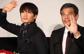 綾野剛、舘ひろしは「たたずまいだけで物語がある」