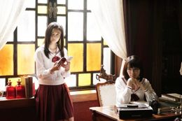 女子高を舞台に少女たちのドス黒い本性が明らかになる