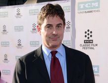 『グレムリン』のビリー役でおなじみのザック・ギャリガンが、約30年ぶりにギズモと共演！