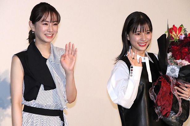 『ファーストラヴ』の大ヒット御礼舞台挨拶の様子