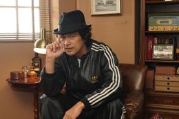 部下たちからも敬愛される所長の栗田役に江口