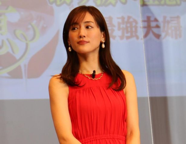 桜井久実こと伊佐山菜美役の綾瀬はるか