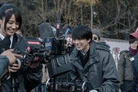 俳優たちに自発的に役柄と向き合せ、提案やアドリブを積極的に採用していったそう