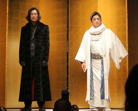 新たな梅安を演じる豊川悦司と、新たな鬼平を演じる松本幸四郎が登壇