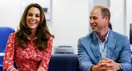 学校を訪問したウィリアム王子とキャサリン妃